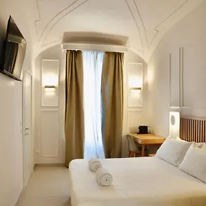 Domus Maxima - & Pensión Roma